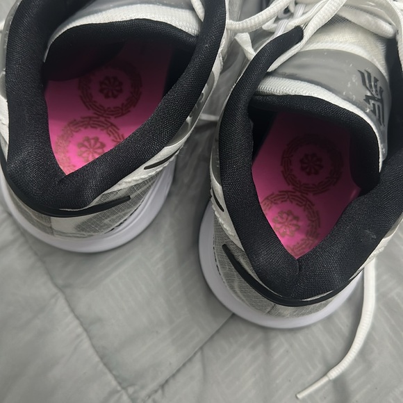 Nike Kyrie 8 main image 7